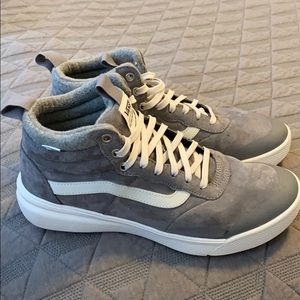 Vans Ultra Range M9.5/W11 grey